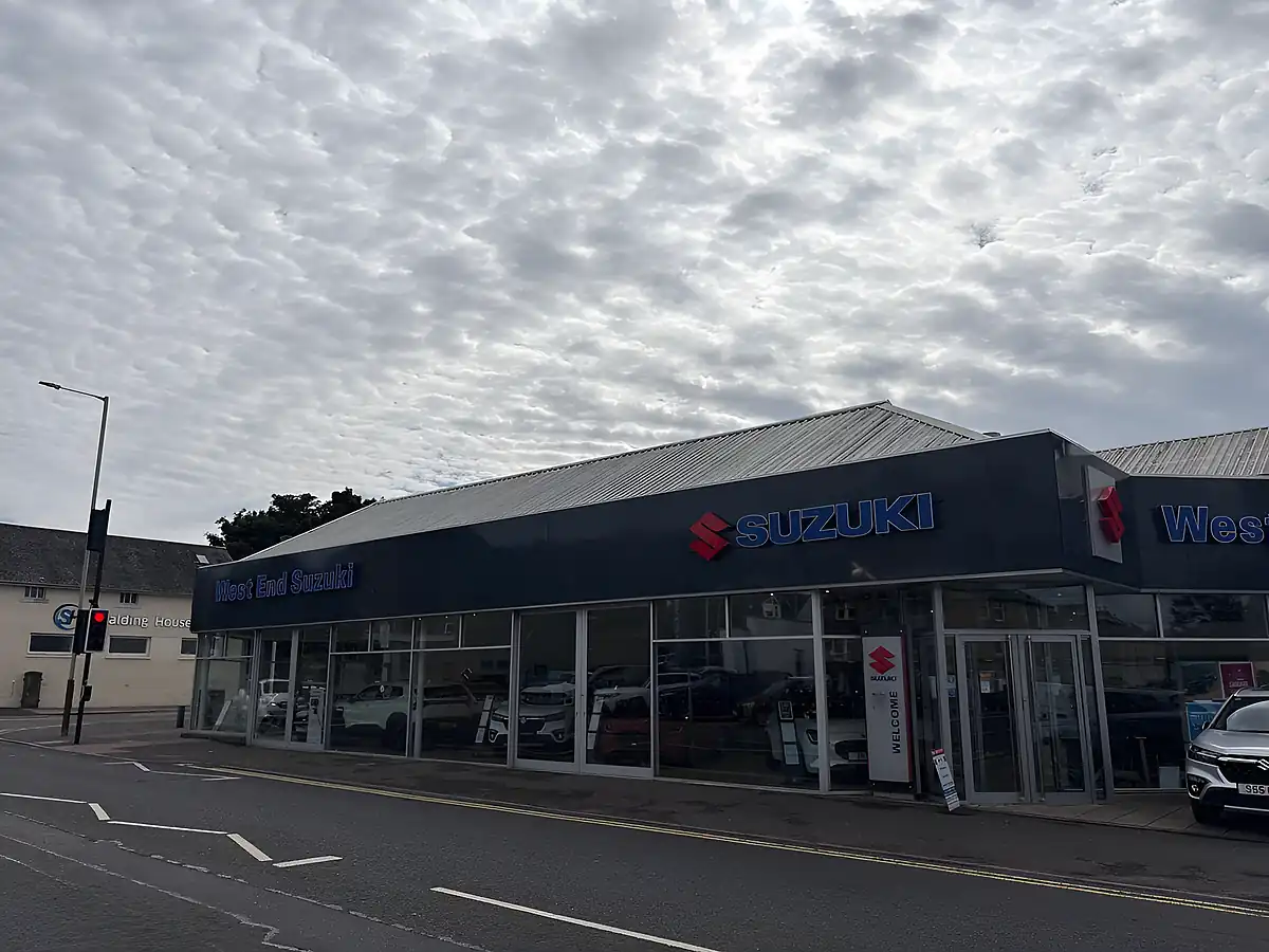 Used 2025 Suzuki Swift Ultra Red - Interior and Exterior details 19
