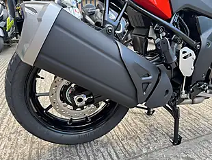 Used 2025 Suzuki V-Strom 1050 - Interior and Exterior details 9
