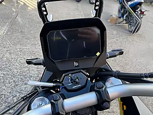 Used 2025 Suzuki V-Strom 800 Re - Interior and Exterior details 10