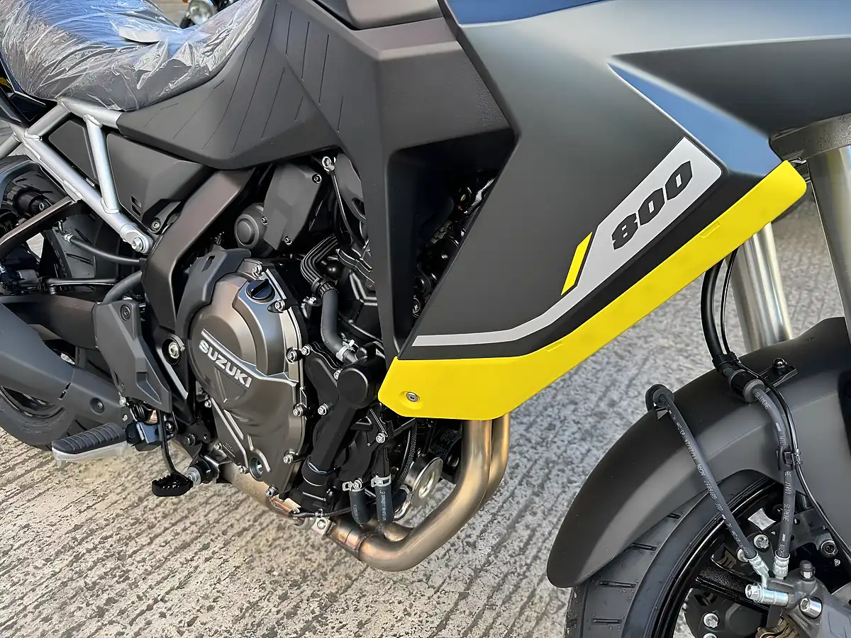 Used 2025 Suzuki V-Strom 800 Re - Interior and Exterior details 8