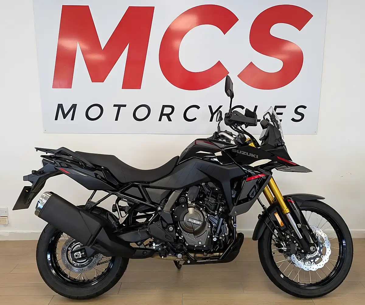 Used 2025 Suzuki V-Strom 800DE Adventure Black - Front View