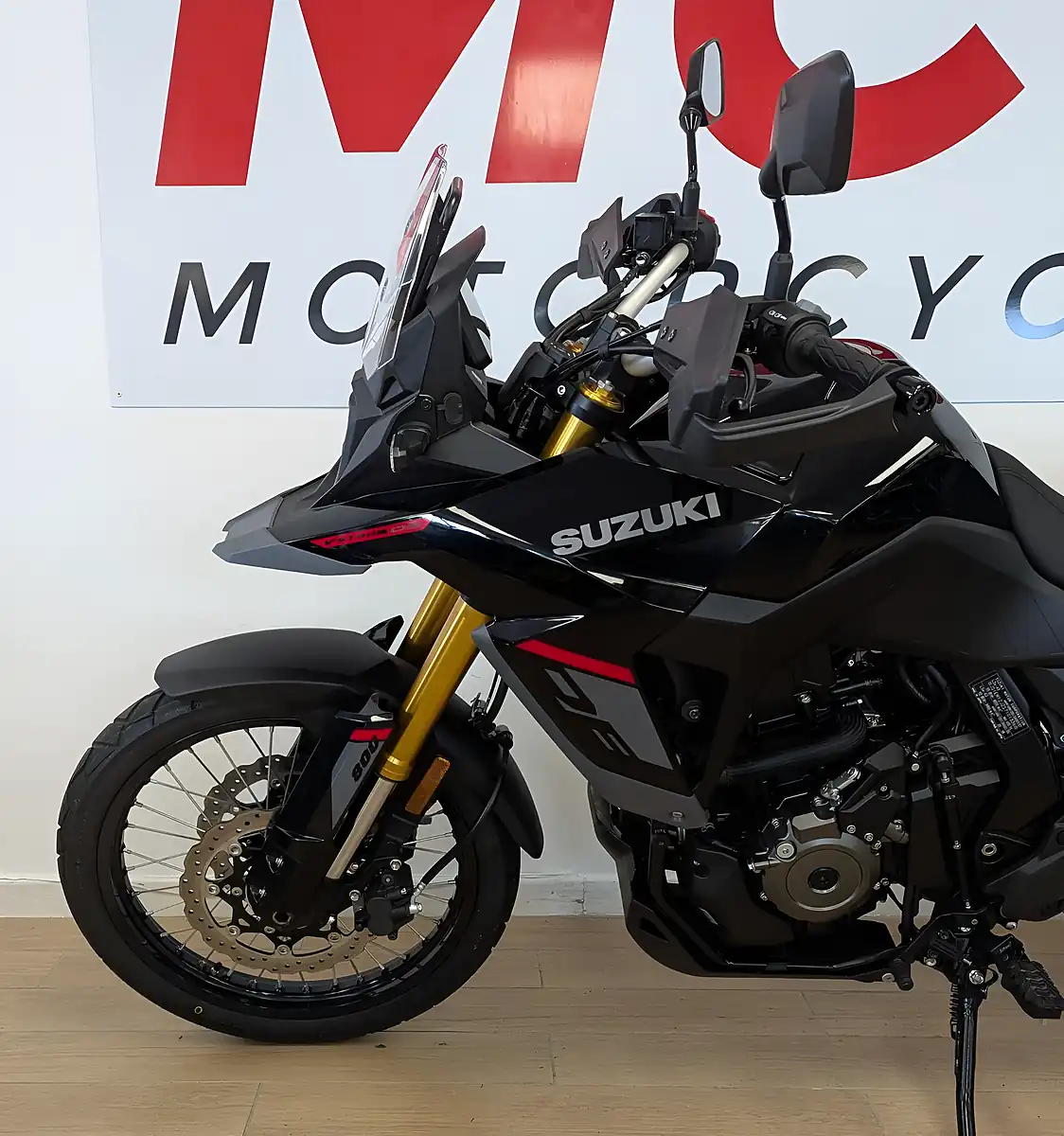 Used 2025 Suzuki V-Strom 800DE Adventure Black - Interior and Exterior details 10
