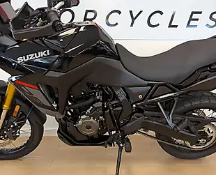 Used 2025 Suzuki V-Strom 800DE Adventure Black - Interior and Exterior details 11