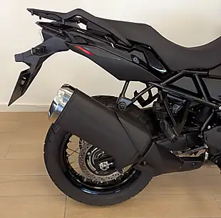 Used 2025 Suzuki V-Strom 800DE Adventure Black - Interior and Exterior details 14