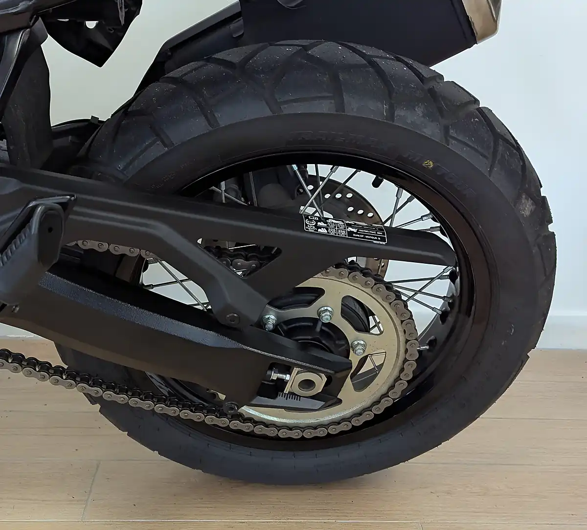 Used 2025 Suzuki V-Strom 800DE Adventure Black - Interior and Exterior details 15