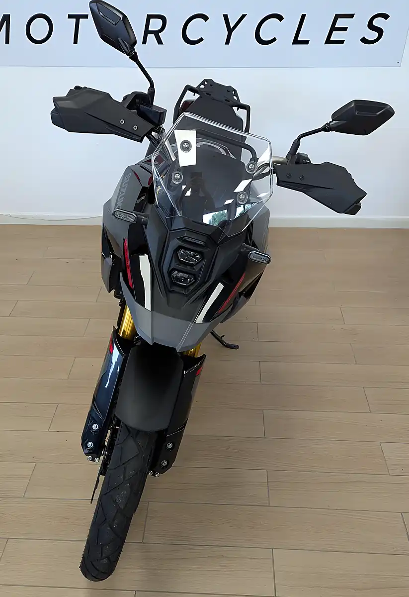 Used 2025 Suzuki V-Strom 800DE Adventure Black - Interior and Exterior details 3