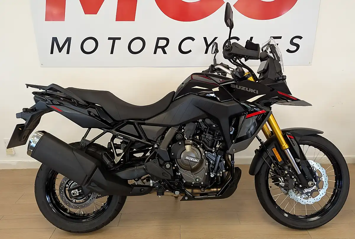 Used 2025 Suzuki V-Strom 800DE Adventure Black - Interior and Exterior details 5