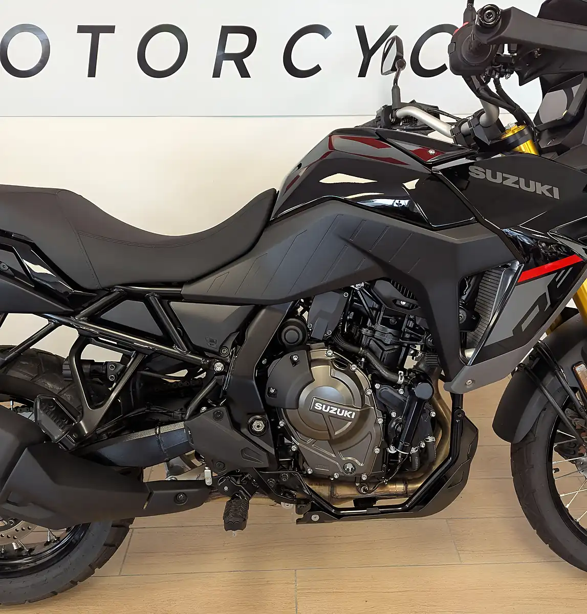 Used 2025 Suzuki V-Strom 800DE Adventure Black - Interior and Exterior details 6