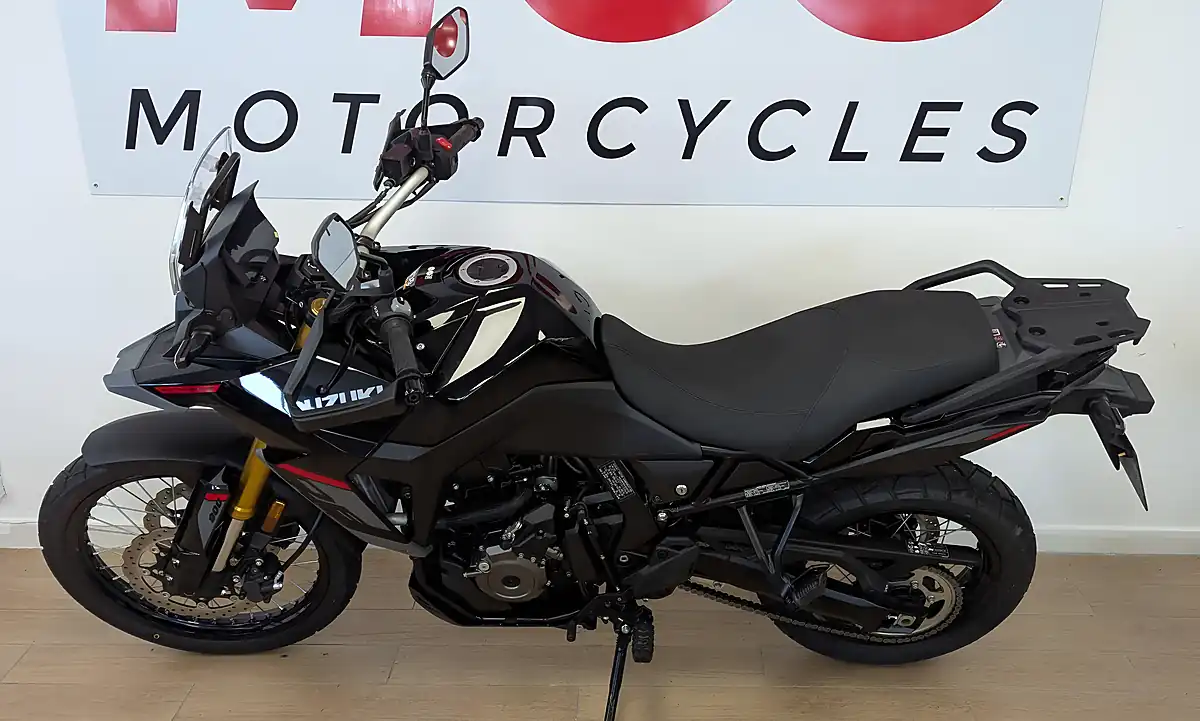 Used 2025 Suzuki V-Strom 800DE Adventure Black - Interior and Exterior details 9
