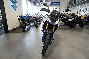 Used 2025 Suzuki V-Strom 800DE Pearl Tech White - Interior and Exterior details 3