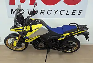 Used 2025 Suzuki V-Strom Yellow - Interior and Exterior details 10