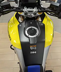 Used 2025 Suzuki V-Strom Yellow - Interior and Exterior details 14
