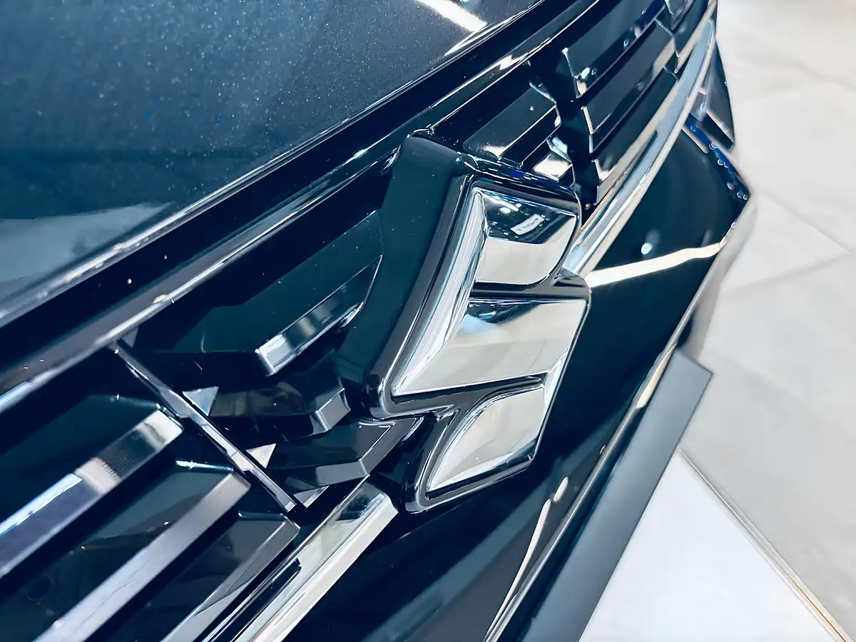 Used 2025 Suzuki Vitara Motion Black - Interior and Exterior details 13