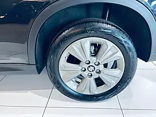 Used 2025 Suzuki Vitara Motion Black - Interior and Exterior details 18