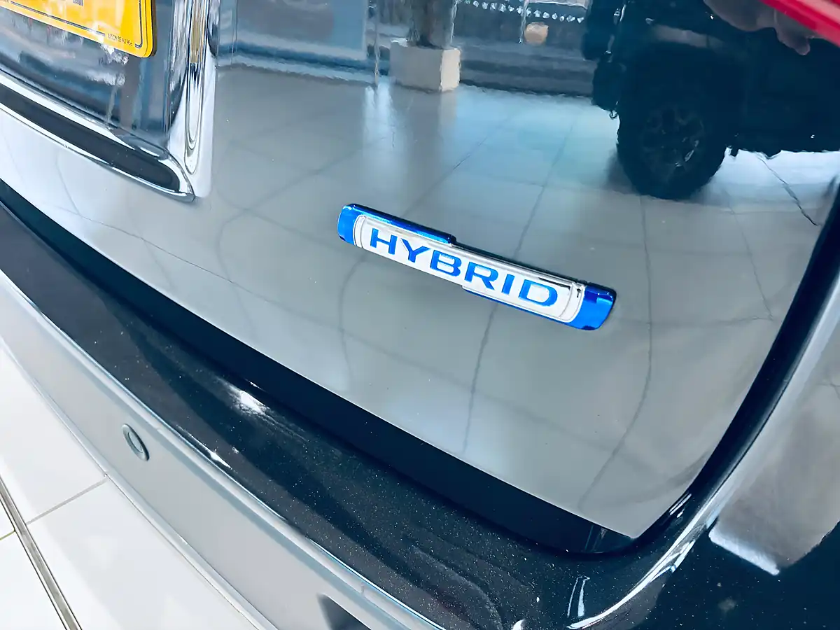 Used 2025 Suzuki Vitara Motion Black - Interior and Exterior details 20