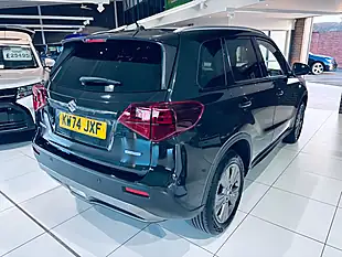 Used 2025 Suzuki Vitara Motion Black - Interior and Exterior details 6