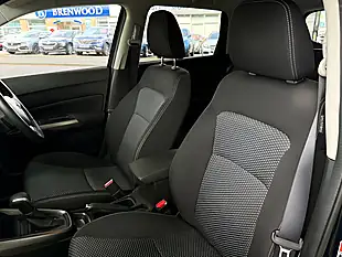 Used 2025 Suzuki Vitara Motion Blue - Interior and Exterior details 16