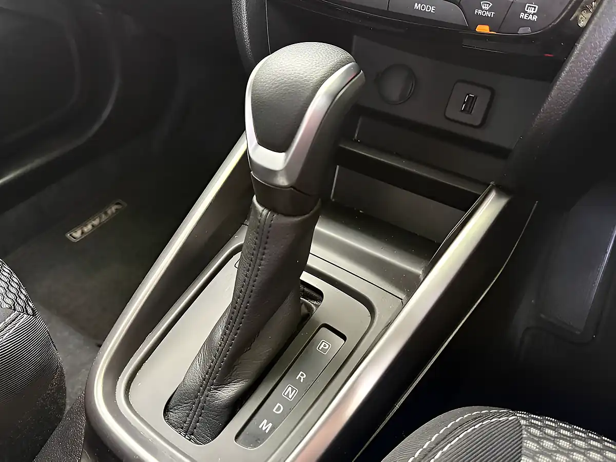 Used 2025 Suzuki Vitara Motion Blue - Interior and Exterior details 17
