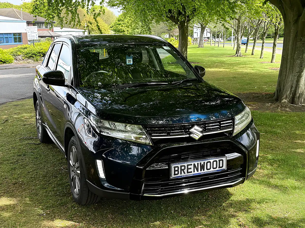 Used 2025 Suzuki Vitara Motion Blue - Interior and Exterior details 2