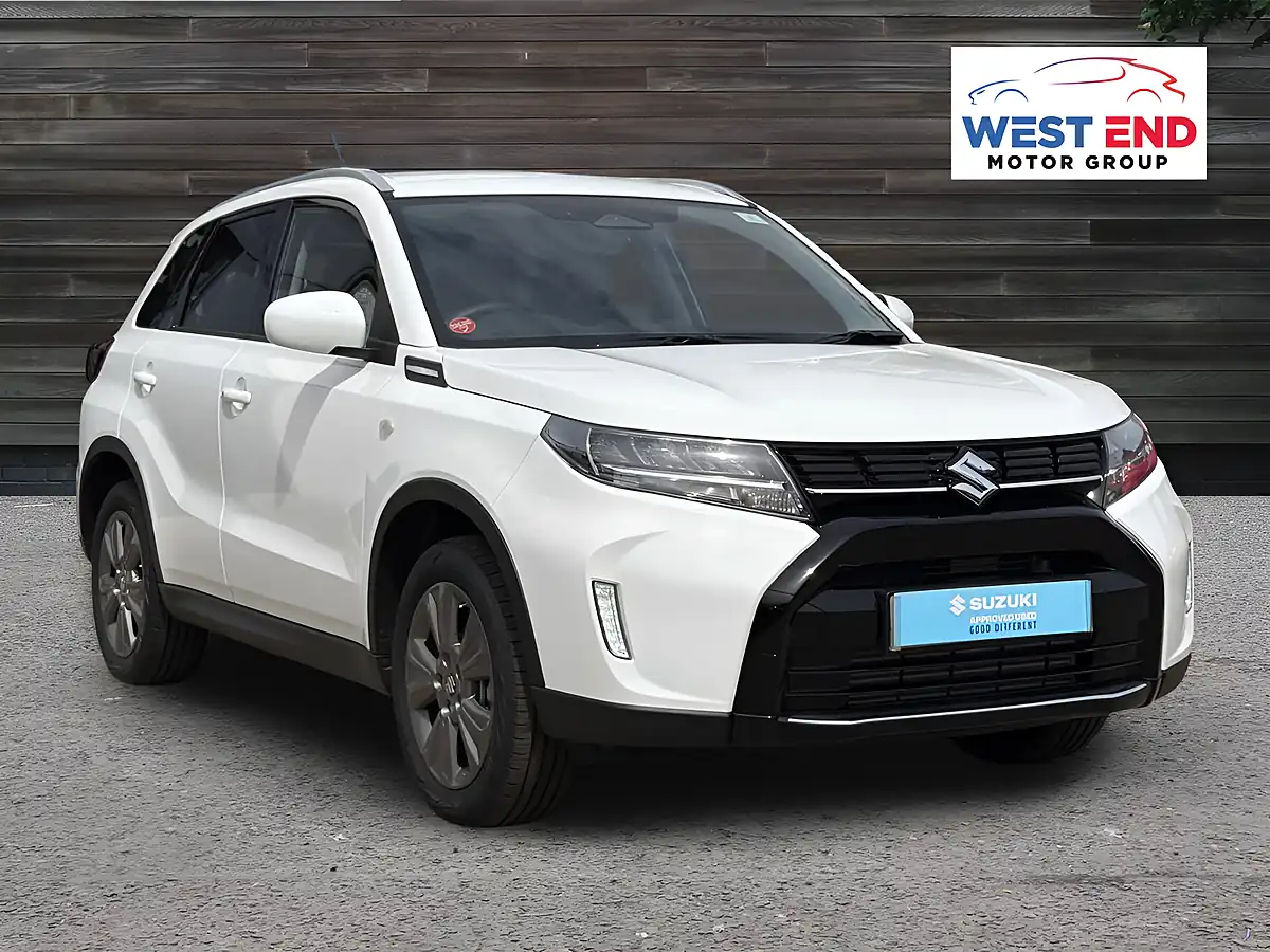 Used 2025 Suzuki Vitara Motion White - Front View