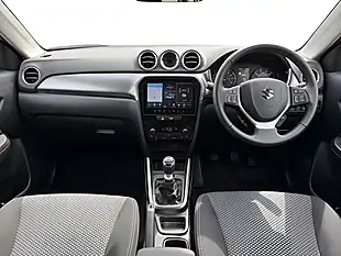 Used 2025 Suzuki Vitara Motion White - Interior and Exterior details 11