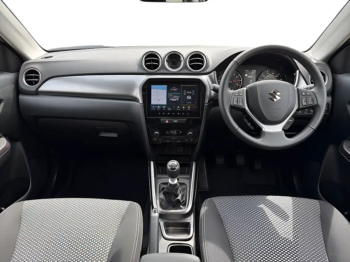 Used 2025 Suzuki Vitara Motion White - Interior and Exterior details 11