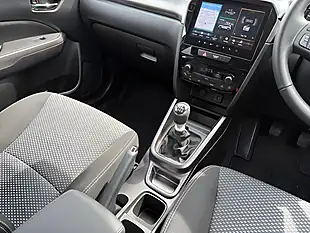 Used 2025 Suzuki Vitara Motion White - Interior and Exterior details 13