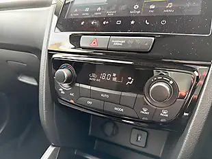 Used 2025 Suzuki Vitara Motion White - Interior and Exterior details 14
