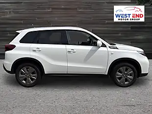 Used 2025 Suzuki Vitara Motion White - Interior and Exterior details 2