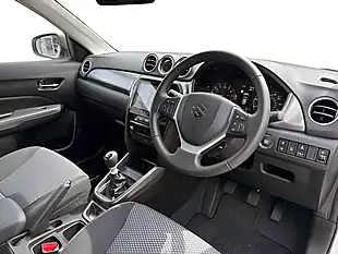 Used 2025 Suzuki Vitara Motion White - Interior and Exterior details 8