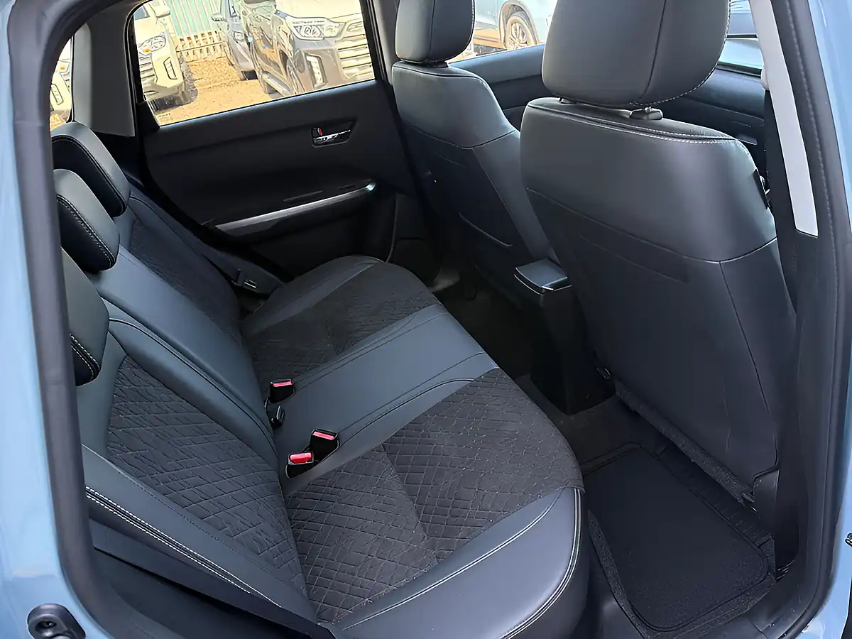 Used 2025 Suzuki Vitara Ultra Blue - Interior and Exterior details 10