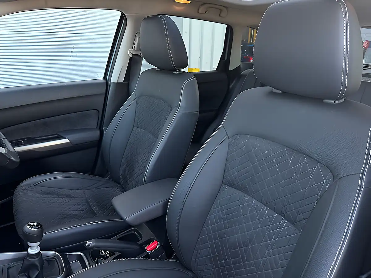 Used 2025 Suzuki Vitara Ultra Blue - Interior and Exterior details 14