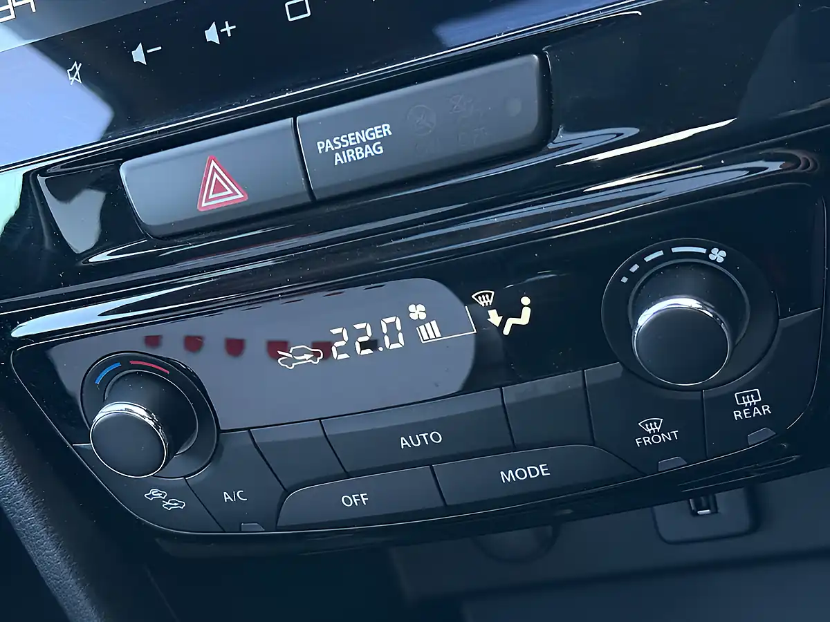 Used 2025 Suzuki Vitara Ultra Blue - Interior and Exterior details 16