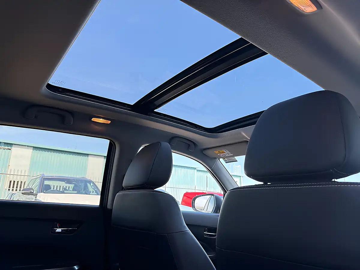 Used 2025 Suzuki Vitara Ultra Blue - Interior and Exterior details 9