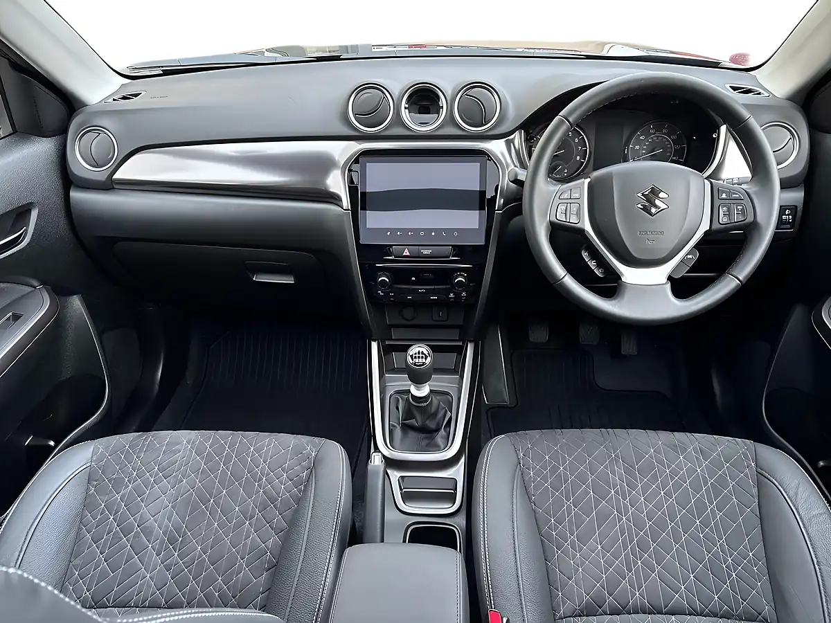Used 2025 Suzuki Vitara Ultra Grey - Interior and Exterior details 11