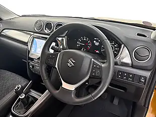 Used 2025 Suzuki Vitara Ultra Yellow - Interior and Exterior details 8