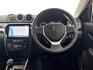 Used 2025 Suzuki Vitara Ultra Yellow - Interior and Exterior details 9