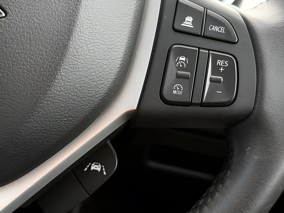 Used 2025 Suzuki Vitara Ultra Yellow - Interior and Exterior details 17