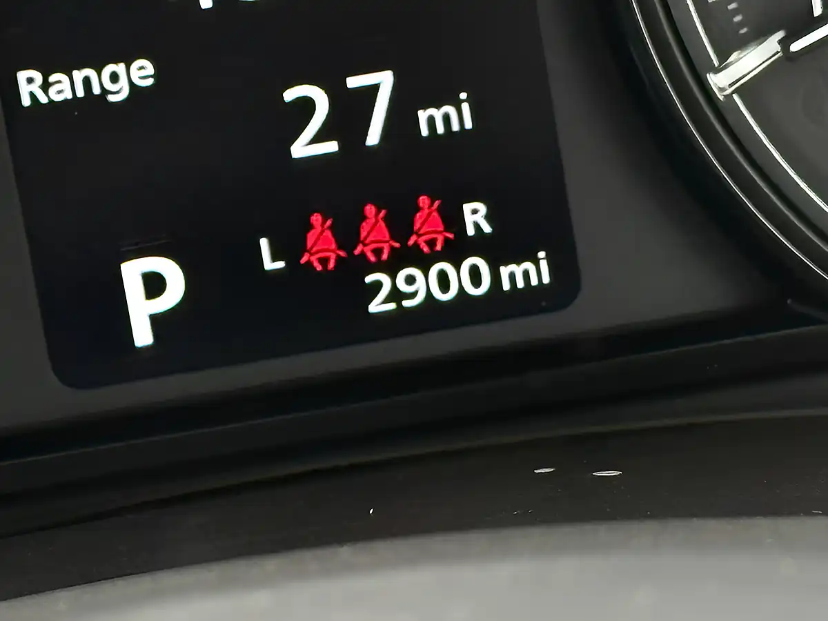 Used 2025 Suzuki Vitara Ultra Yellow - Interior and Exterior details 18