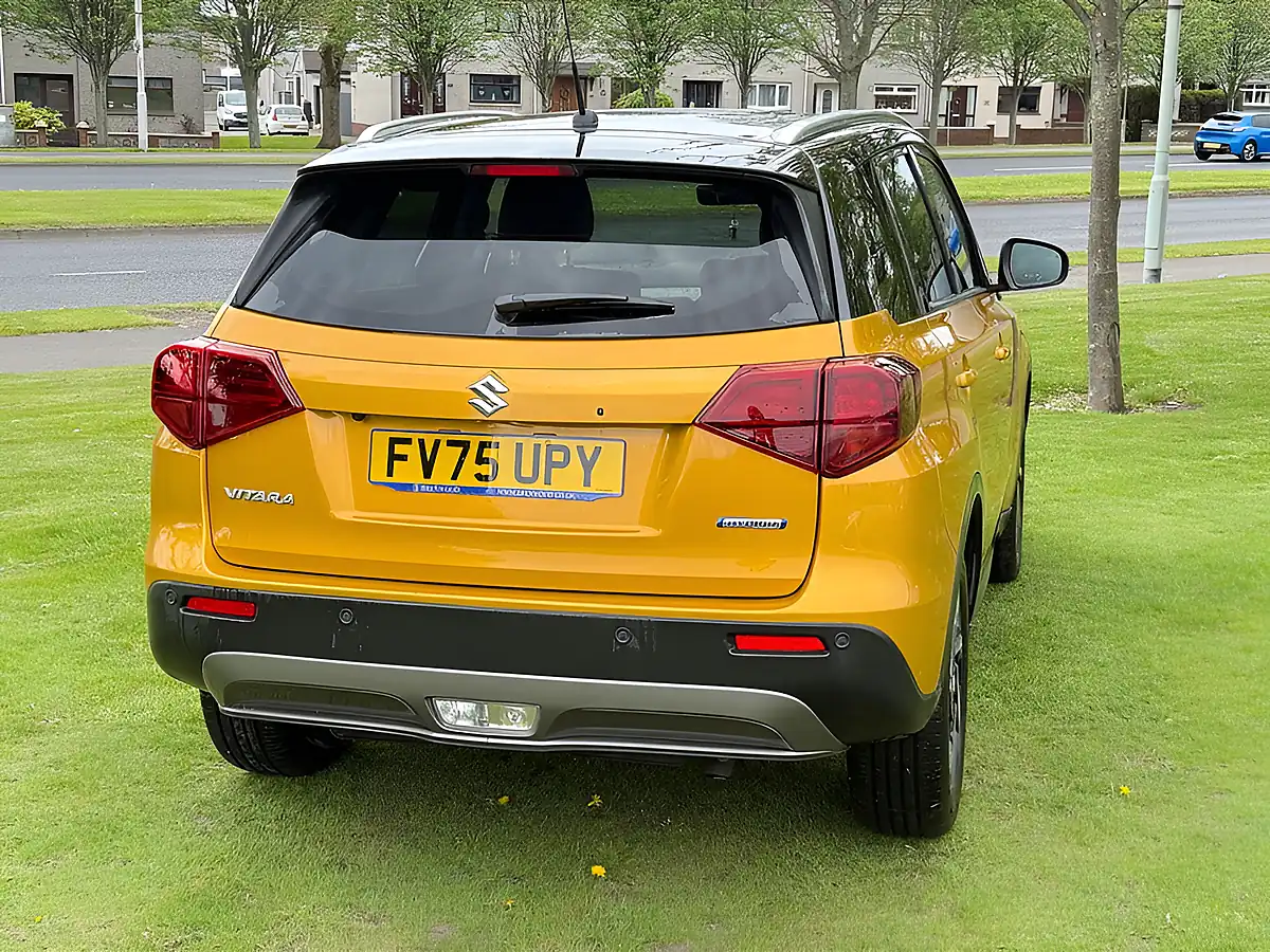 Used 2025 Suzuki Vitara Ultra Yellow - Interior and Exterior details 6