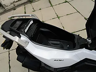 Used 2025 Sym Adx 125 White - Interior and Exterior details 16