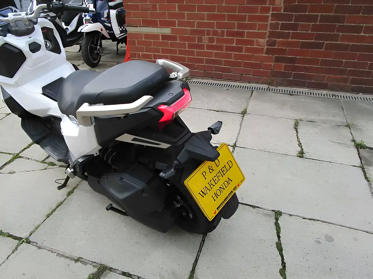 Used 2025 Sym Adx 125 White - Interior and Exterior details 19