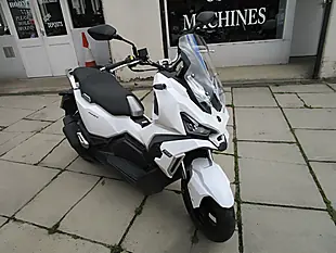 Used 2025 Sym Adx 125 White - Interior and Exterior details 4