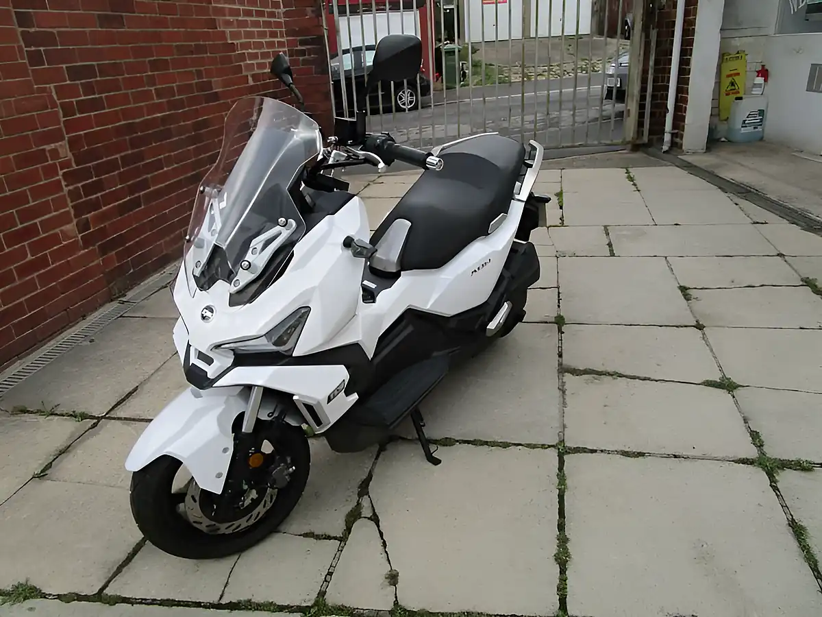 Used 2025 Sym Adx 125 White - Interior and Exterior details 7