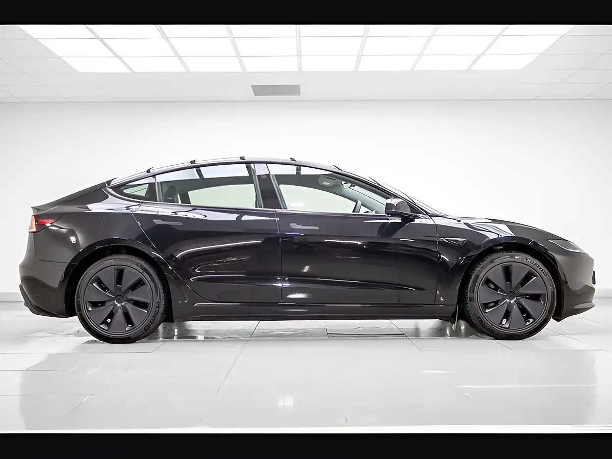 Used 2025 Tesla Model 3 Long Range Black - Interior and Exterior details 6