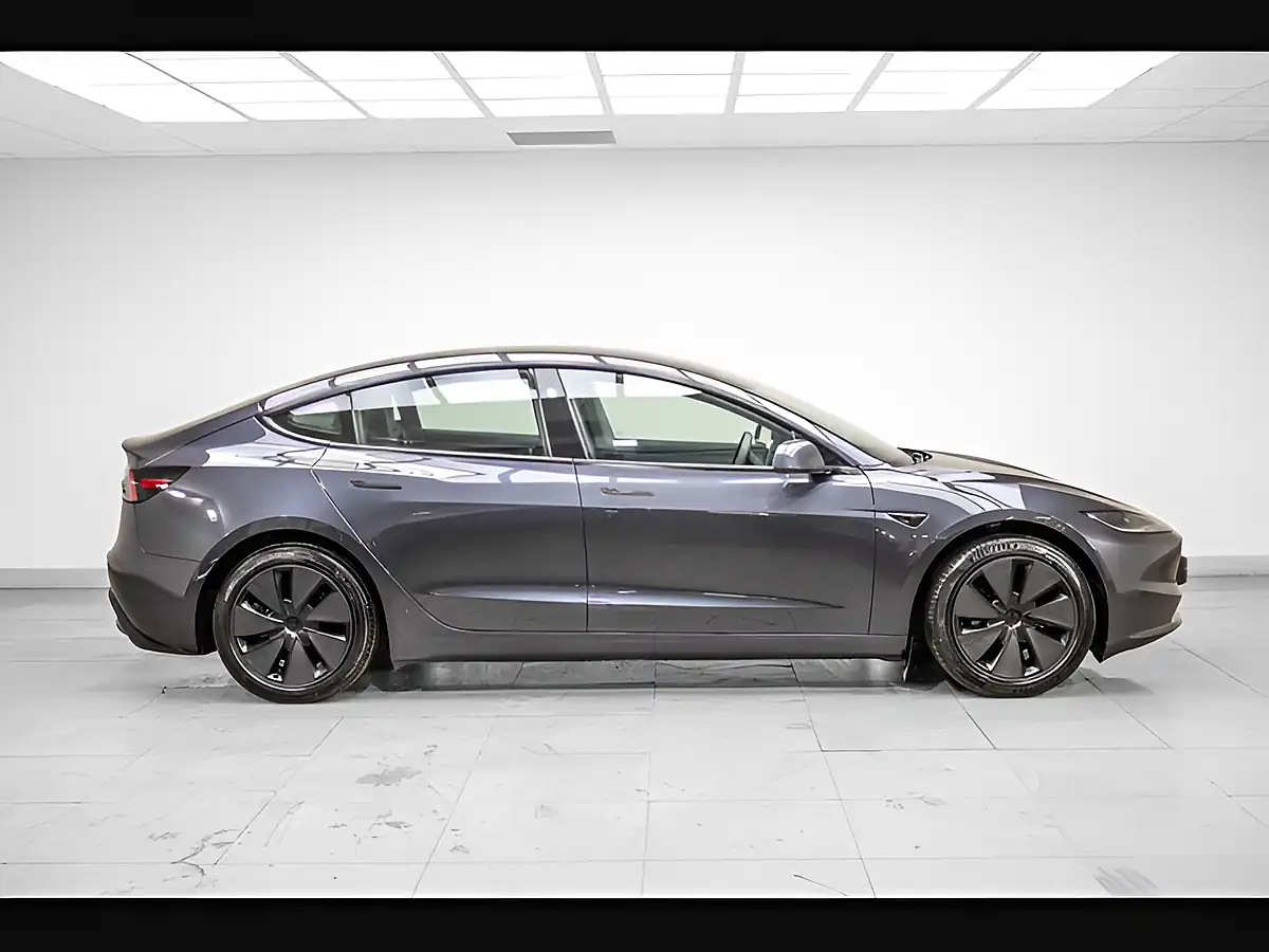 Used 2025 Tesla Model 3 RWD Grey - Interior and Exterior details 6