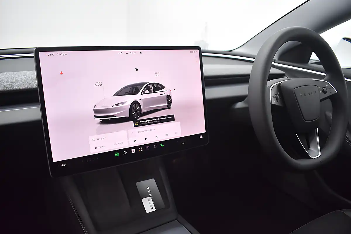 Used 2025 Tesla Model 3 White - Interior and Exterior details 12