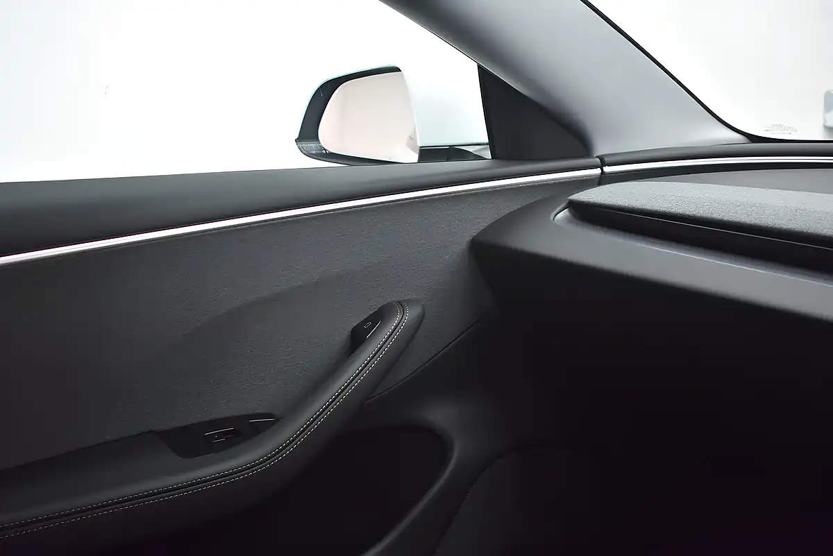 Used 2025 Tesla Model 3 White - Interior and Exterior details 20