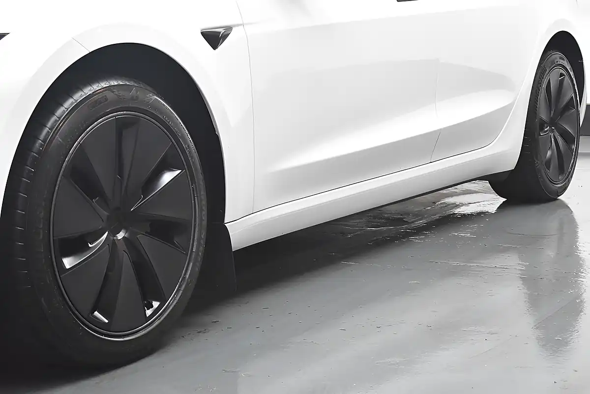 Used 2025 Tesla Model 3 White - Interior and Exterior details 6