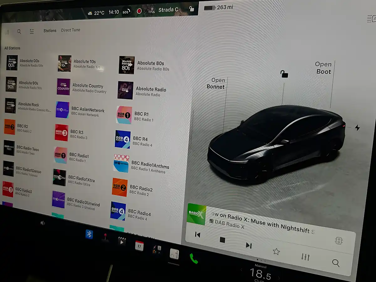 Used 2025 Tesla Model Y Long Range Grey - Interior and Exterior details 13